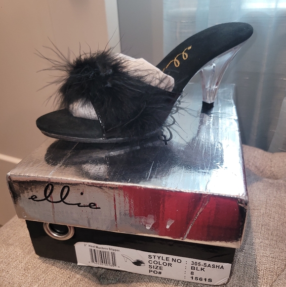 Black Heel - Picture 2 of 3